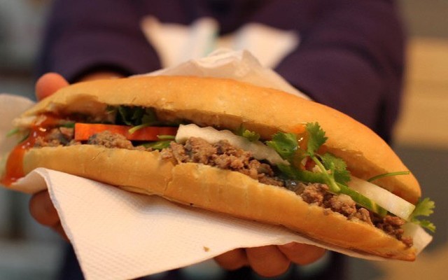 Xôi, Bánh Mì & Đồ Ăn Vặt - 12 Ngọa Long