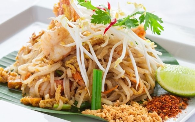 Tuktuk Quán - Đồ Ăn Đường Phố Thái Lan - Lý Thường Kiệt