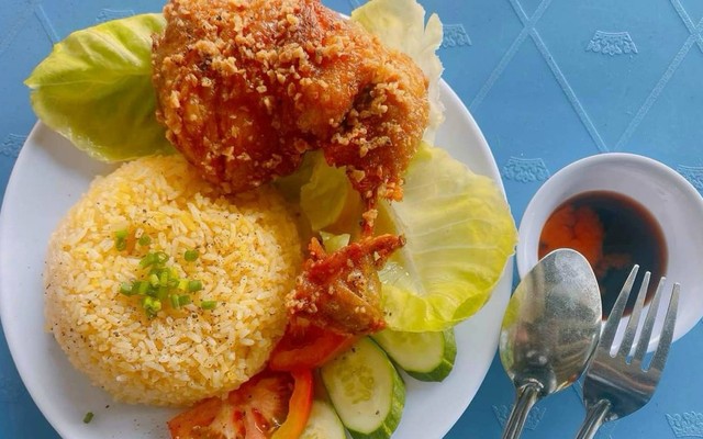 Cơm Gà Xối Mỡ 331 - Đường D6