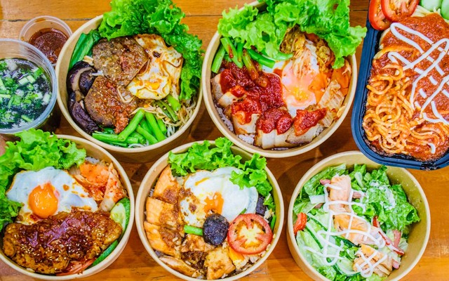Hương Quảng Lầu - Coffee & Cơm - Lê Duẩn