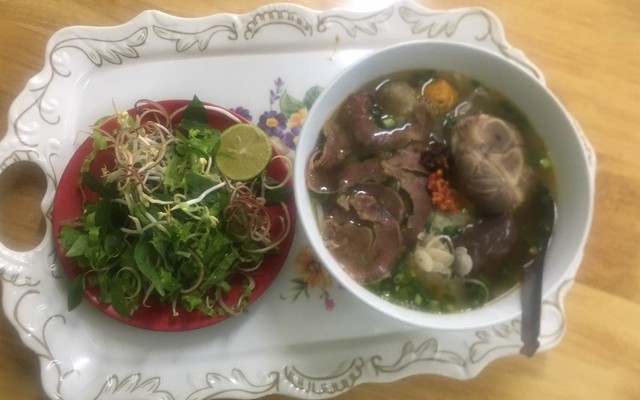 Bún Bò Huế - 530 Lạc Long Quân