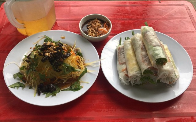 Cô Hương - Gỏi Cuốn & Gỏi Đu Đủ - Nguyễn Ái Quốc