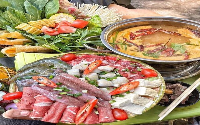 SC Quán - Cơm Gà & Lẩu Nướng - 42 Đoàn Trần Nghiệp
