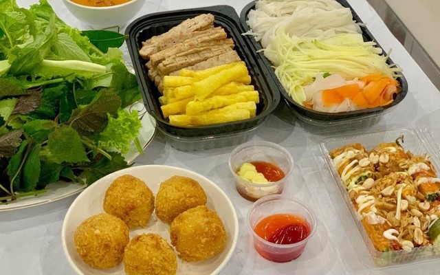 Ăn Vặt Tin Tin - Nem Nướng Nha Trang & Bánh Tráng Trộn - Văn Cao