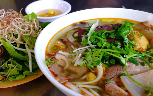 Phong Quán - Bún Bò Huế - 15 Ngũ Xã