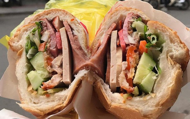 Bánh Mì Sài Gòn - 235 Trương Định