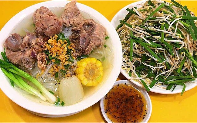 Hủ Tiếu Mỹ Chi - Nguyễn Bình