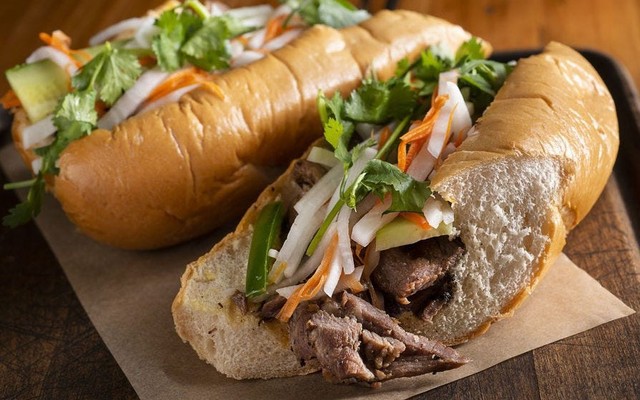 Bánh Mì Poco - 64 Phố Tương Mai