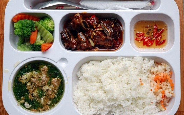 Cơm Văn Phòng 74 - Trần Hưng Đạo