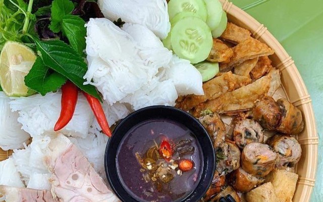 Quán Năm Hoa - Bún Chả & Bún Đậu Mắm Tôm