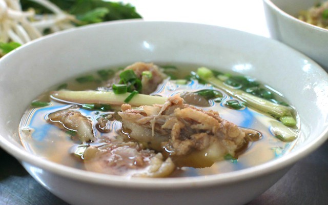 Hủ Tiếu Đuôi Heo Cô Tý - Lê Văn Thọ