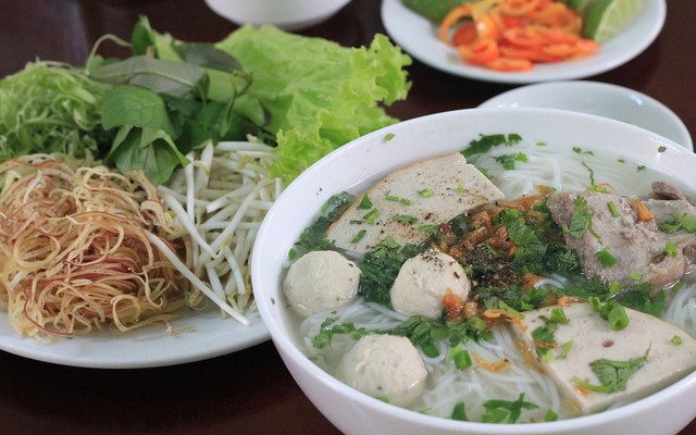 Bún Mọc - Giò Chả Kim Sơn