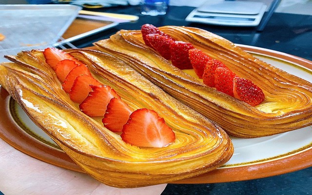 Cake by Uyen - Chè & Bánh - Thuỵ Khuê