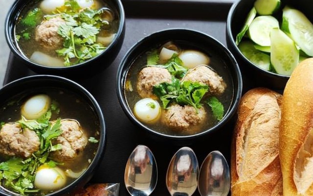 Bánh Mì Xíu Mại Chén Mr.True - Hoàng Diệu