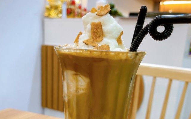 A24 Top Coffee - Hoàng Quốc Việt