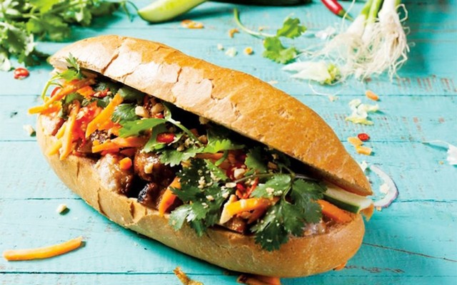 Bánh Mì Cô Tuyết - Bánh Mì & Bánh Đúc Nóng