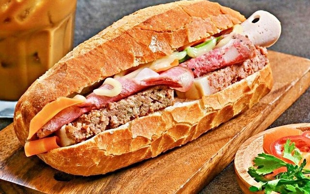 Bánh Mì Sài Gòn Khánh Phương - Ngự Bình