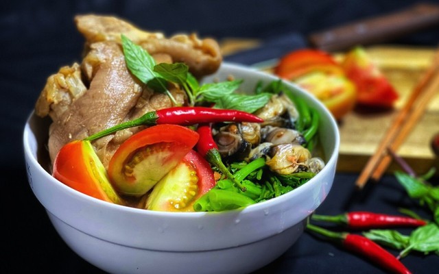 Lẩu Bom Cần Thơ - Hẻm 132 Ba Tháng Hai