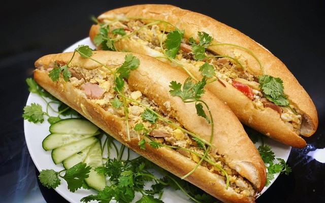 Bánh Mì Cô Lý - Món Ăn Bình Định