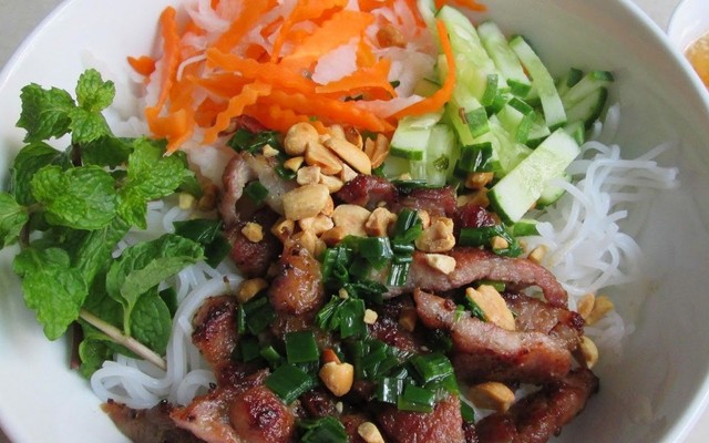 Bún Thịt Nướng Cô Ba - Tôn Đản
