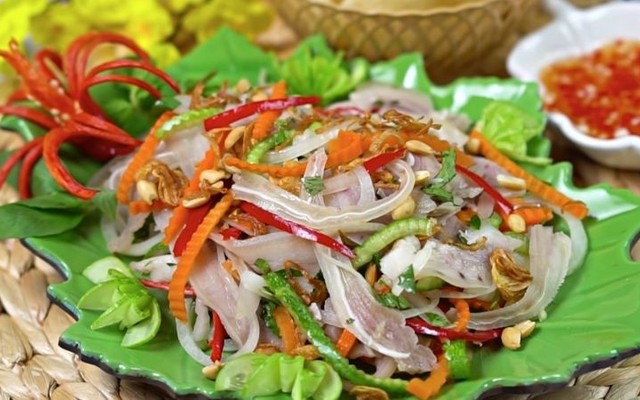 Bếp Cô Thu - Gỏi Ngó Sen Tai Heo & Tai Heo Sả Tắc