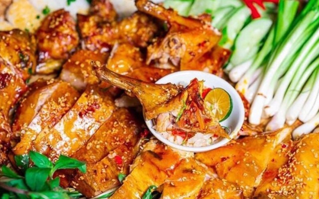 Quán 22 - Xôi Chim & Vịt Quay Tây Bắc - Điện Biên Phủ