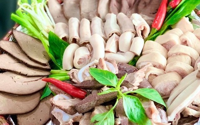 Cháo Lòng Song Ánh - 82 Ngõ 8 Văn Phú