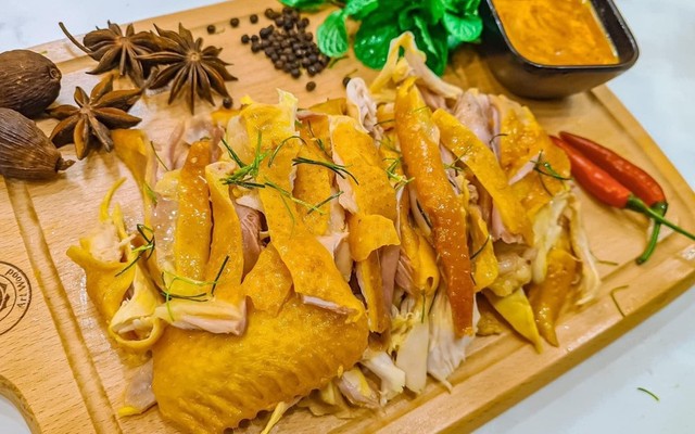 Bác 2 Voi - Gà Ủ Muối - Tân Sơn Nhì