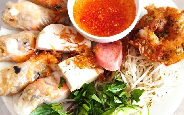 Bánh Cuốn Nóng Tôm Thịt - Đường Số 49