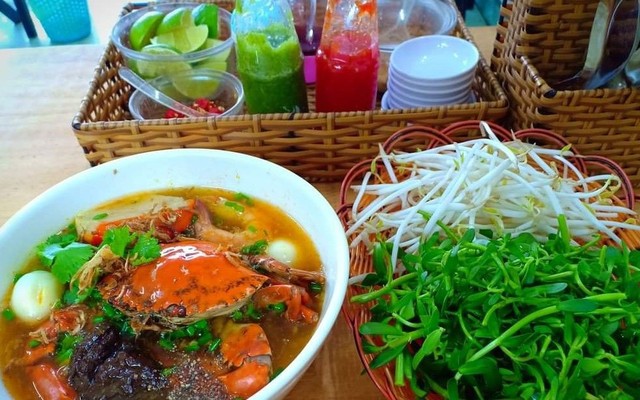 Bánh Canh Cua - 156 Bà Hạt