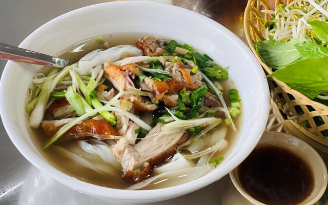 PHỞ VỊT QUAY ANH KHOA - PHAN HUY ÍCH