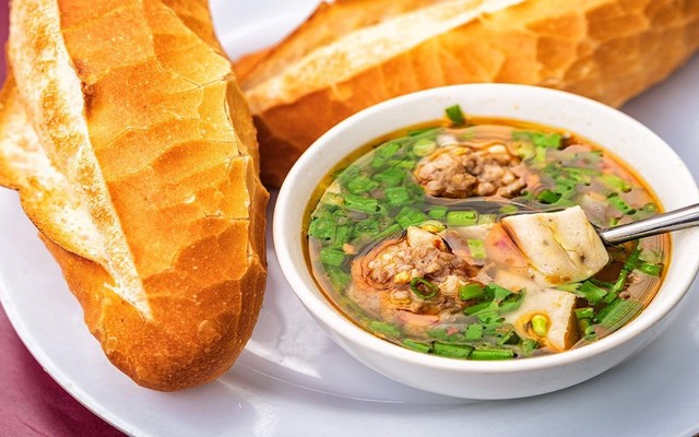 Ngân - Xíu Mại Nóng & Bánh Mì - Đường Số 1