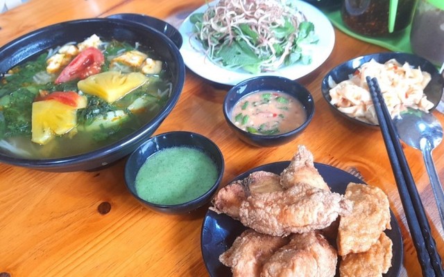 Quán Bún Cua, Bún Cá - Lý Thường Kiệt (18 Hồng Bàng Chuyển Về)