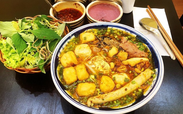 Quán Chun Béo - Bún Riêu Cua Tóp Mỡ - C18