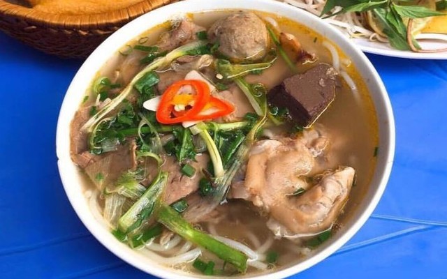 Sông Hương - Bún Bò Huế & Lẩu Đuôi Bò - Doãn Kế Thiện