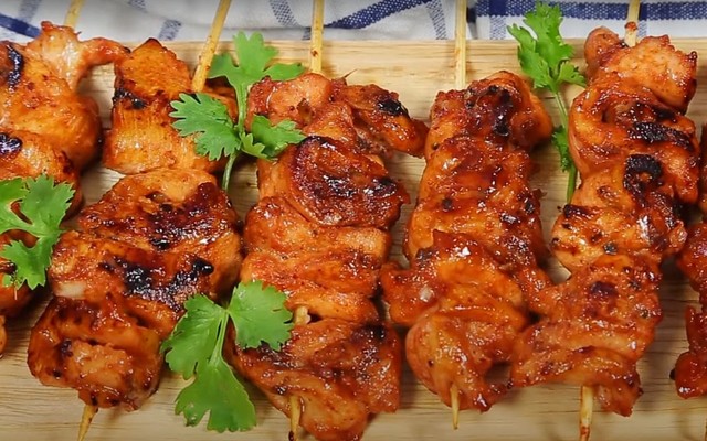 Ăn Vặt Chú Em - Mì Trộn & Gà Viên