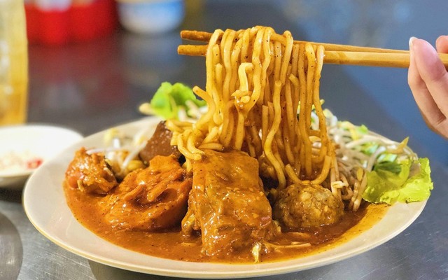 Lâm Tuệ - Bánh Tầm Cay Cà Mau - Võ Văn Kiệt