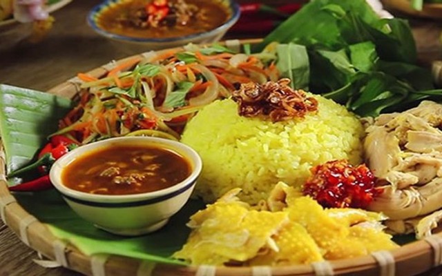 Quán Cơm Tiền Ký - Cách Mạng Tháng 8