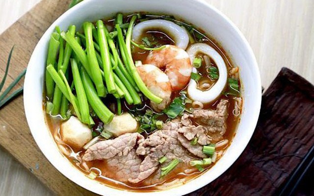Châu Bún Thái - Nguyễn Chánh Sắt