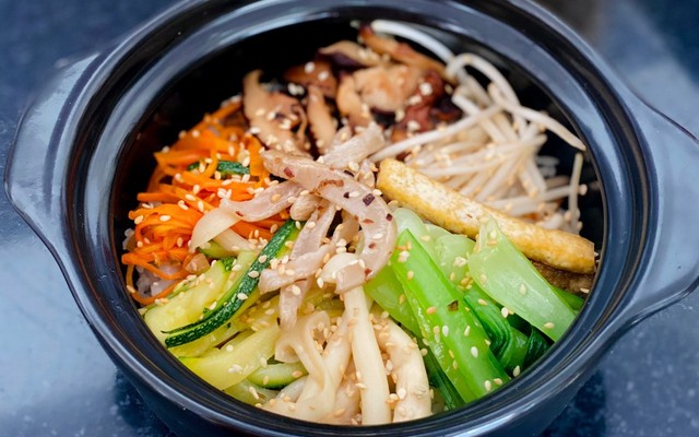 Tiệm Chay Anh Thầy Giáo - 80 Mậu Thân Nối Dài