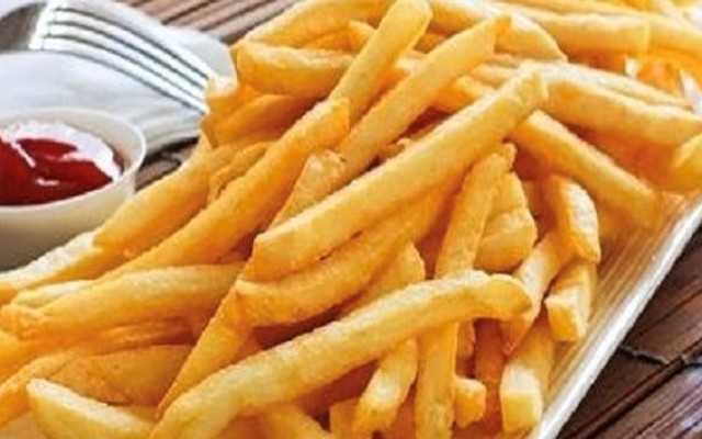 Khoai Lang Lắc & Gà Rán - Lê Ngô Cát