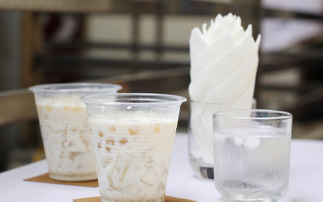 Quỳnh Anh - Dừa Dầm, Chè & Nước Ép Hoa Quả