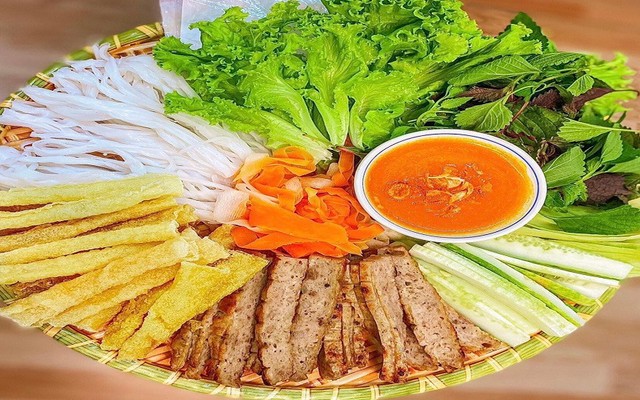 Nem Nướng & Bún Trộn - Đặc Sản Nha Trang Số 1 Hạ Long - Nguyễn Văn Cừ