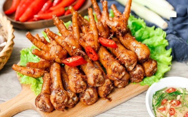Chân Gà Nướng Trung Linh - Chân Gà Nướng & Hàu Nướng
