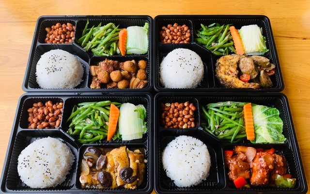 Anh Dũng Cơm Văn Phòng - Nguyên Hồng