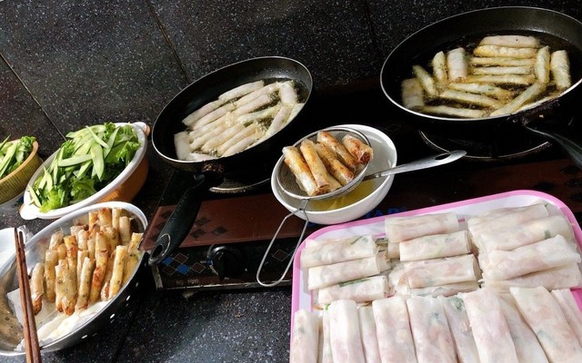 Bánh Xèo Quảng Ngãi - Ram Bắp, Ram Cá & Bún Chả Cá - 410 Hoàng Văn Thái