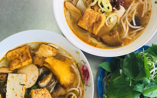 Quán Chay Phước Duyên - Bún Bò Huế Chay - Thành Thái