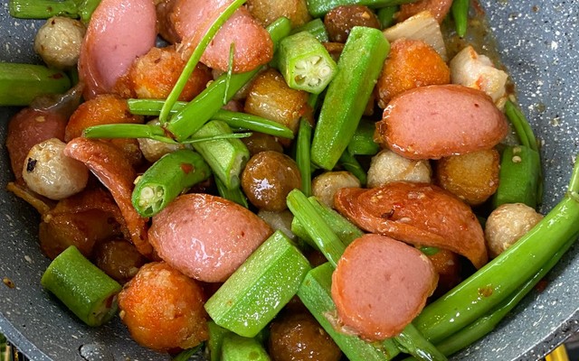 Nguyễn Liên Quán - Cơm Trưa & Ăn Vặt - Bùi Trọng Nghĩa