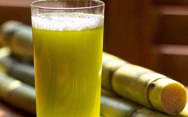 Nước Mía Khổng Lồ & Nước Mía Sầu Riêng - Phương Quán