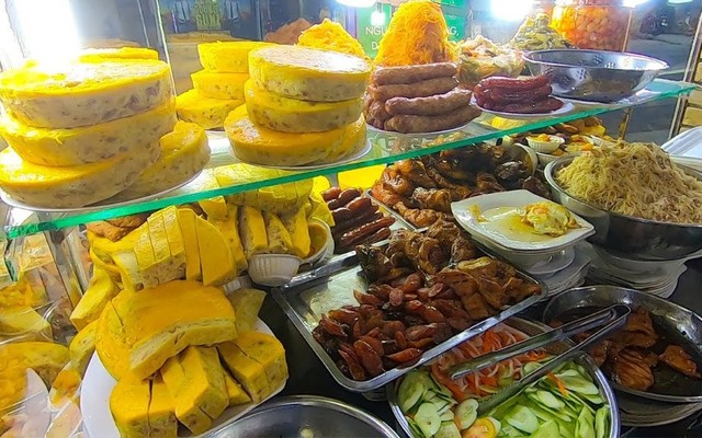 KIM - Cơm Tấm & Bún Thịt Nướng - Số 7 Kênh 19/5